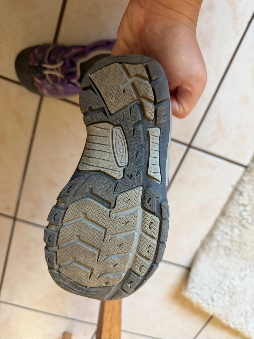Keen Newport H2 Closed Toe water shoes